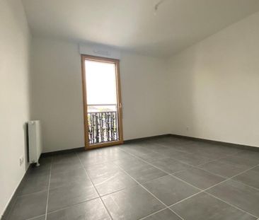 Location Appartement 2 pièces 49m² BALLAN MIRE 37510 - Photo 2