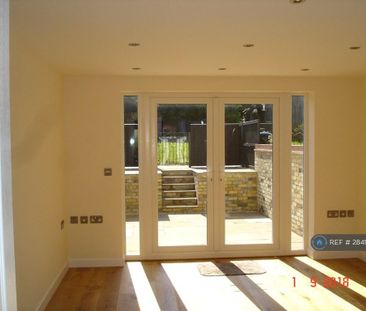 2 bedroom semi-detached house to rent - Photo 2