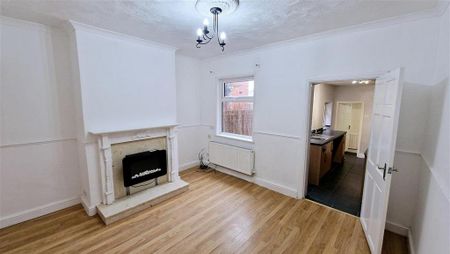 2 bedroom terraced house to rent - Photo 3