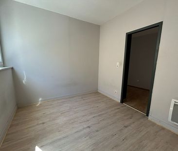 Location Appartement 1 pièce 32m² - Photo 2