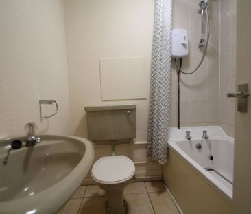 Isla Street, Dundee - Photo 5