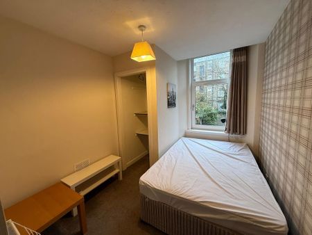 2 bedroom flat to rent - Photo 5