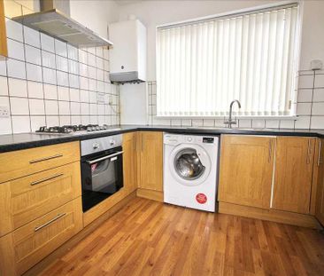 2 bedroom terraced house to rent - Photo 4