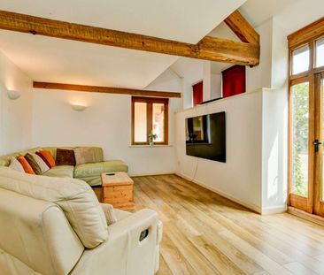 A converted barn providing a family home in a rural location - Photo 2