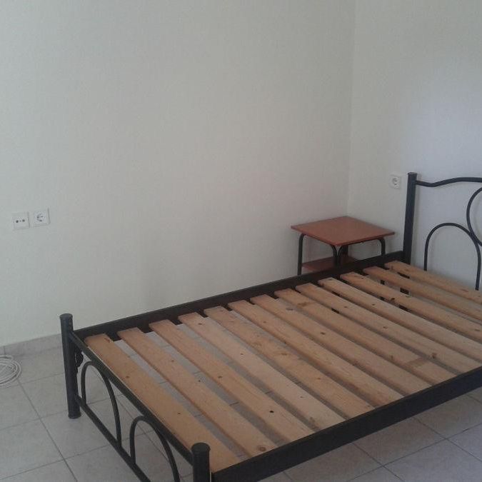Γκαρσονιέρα προς ενοικίαση 220 € - Photo 1
