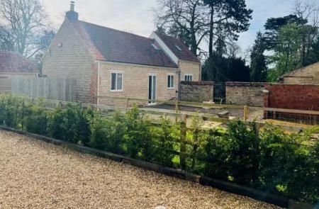 Welby Warren, Grantham, NG32 - Photo 1