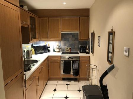2 bedroom apartment to rent - Photo 5