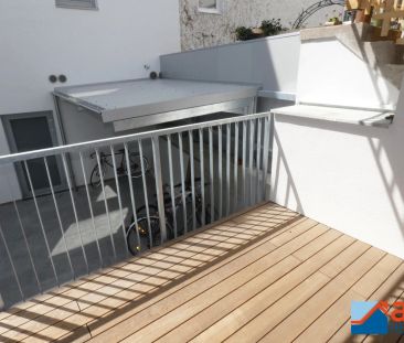 Ideal aufgeteilte Wohnung mit Loggia zu mieten! - Photo 1