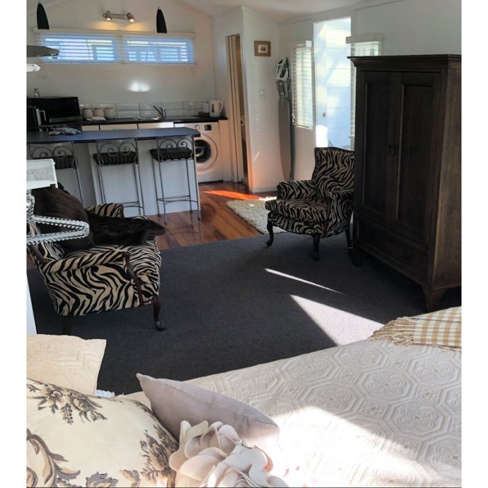 Sweet studio in Seatoun Village - Photo 1