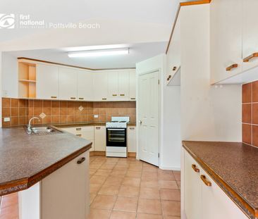 Family Home with Study, Fireplace & Side Access - Photo 6