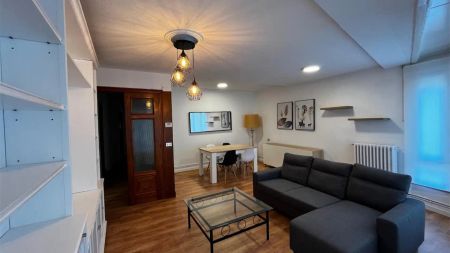 Piso de alquiler en Rúa Armanyá, 5, Centro - Recinto Amurallado - Photo 2