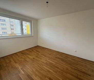 Günstige 2 Zimmerwohnung mit ruhigem Balkon in en Innenhof! Unbefri... - Photo 4