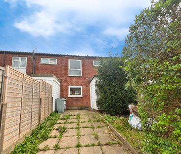 3 bedroom terraced house to rent - Photo 3