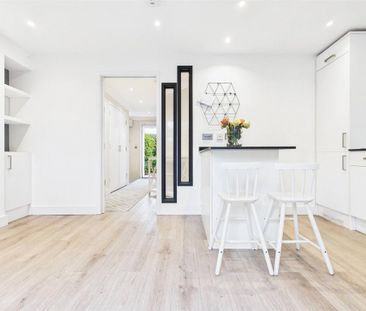 5 bedroom end of terrace house to rent - Photo 6