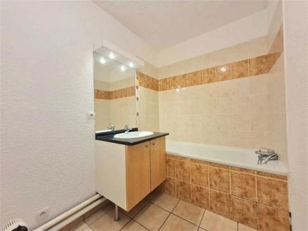 Location appartement 2 pièces - 45m² à Bonneville (74130) - Photo 2