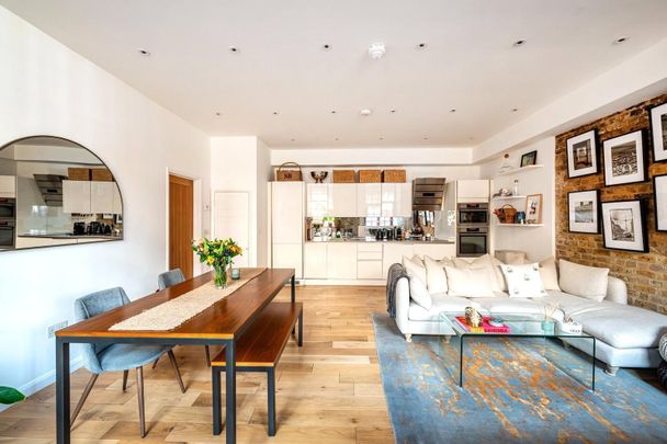 Battersea Park Road, London, SW11 flat to rent - Photo 1