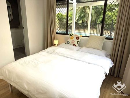 Fully Furnished 1-Bedroom, 1-Bathroom Renovated Unit for Rent in Sunnybank Hills - Photo 3