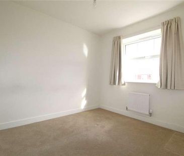 Lionheart Avenue, Bishops Tachbrook, Leamington Spa, Warwickshire, ... - Photo 3