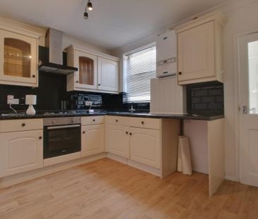 2 bedroom terraced house to rent - Photo 4