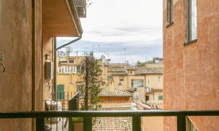 Spanish Steps .Charming two-room apartment with balcony and views over the rooftops of Rome . In residence with dayluy cleaning , A/C wifi , consierge. Rif #1948 - Photo 5