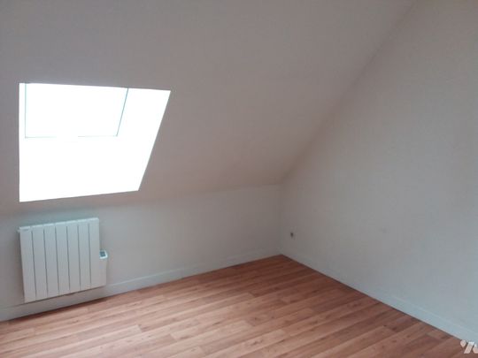 GOURNAY EN BRAY (76220), 22 Place Nationale - Photo 1