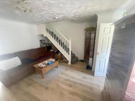 3 bedroom house to rent Portchester Close, Peterborough, Cambridgeshire, PE2 - Photo 2