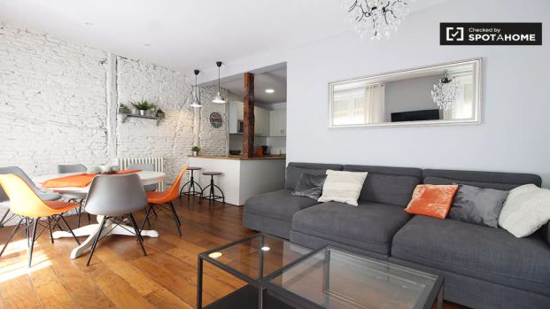 4-bedroom apartment for rent in Universidad, bills included, perfect for couples or professionals. - Photo 1