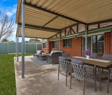 Welcome Home: A Haven for Family, Fun, and Freedom! 56 Yarcombe Cre... - Photo 6