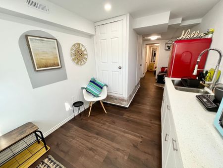 For Lease - 26 Leyton Avenue Unit# Lower, Toronto, Ontario - Photo 5