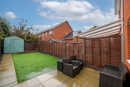 2 bedroom terraced house to rent - Photo 4