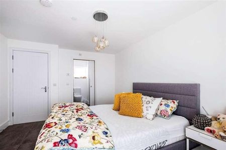 Swallow Street, Swansea, SA1 - Photo 3