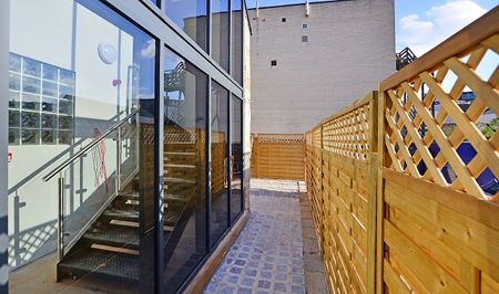 Stunning 6-Bedroom, 6-Bathroom City Centre Apartment Minutes from Hallam University - Photo 4