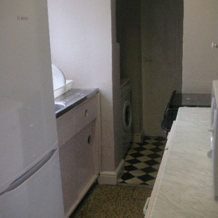 Student House 4 bed roomed available - Photo 1