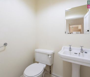 3 bedroom detached house to rent - Photo 4