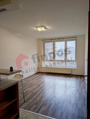 Pronájem bytu 2+kk 55 m² - Fotografie 1
