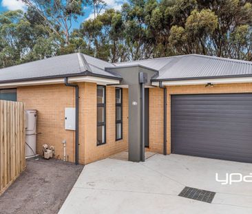 Stylish Low Maintenance Home - Photo 1