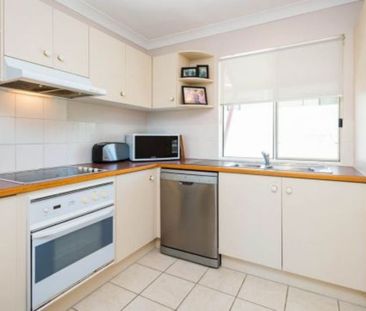 Mount Gravatt East - Photo 1