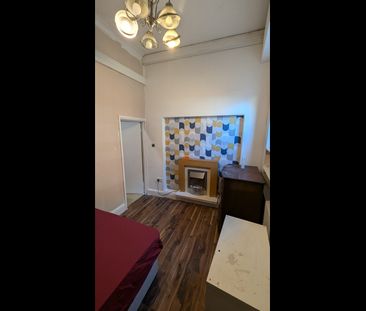 Studio Flat, London, NW10 - Photo 2