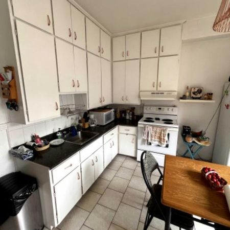 RENOVATED - RÉNOVÉ Petite-Italie / Little Italy - Appartement 3 Chambres au Rez-de-Chaussée à Louer – Jean Talon - La Petite-Patrie - Photo 3