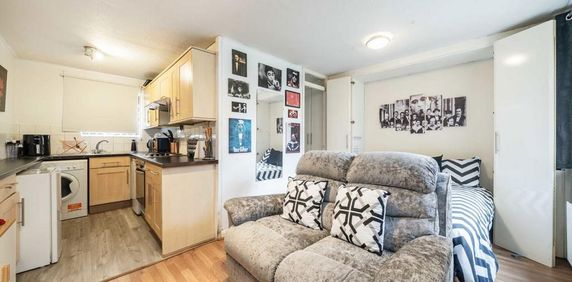 Studio to rent - Photo 2