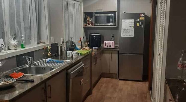 Spacious and bright in City End Karori - Photo 1