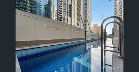 Beautiful Furnished Apartment in the Heart of City! - Photo 3