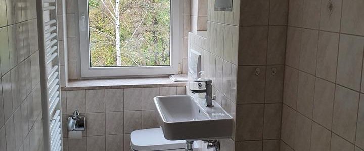 Freundliche Etagenwohnung mit Balkon - Foto 1