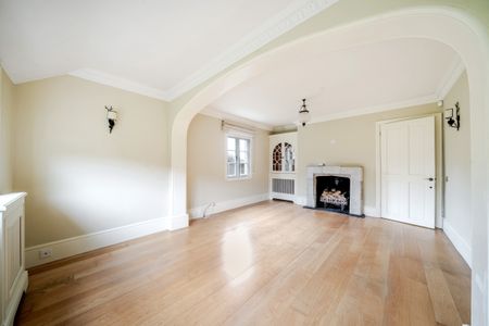 4 bedroom detached house to rent - Photo 2