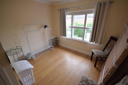 3 bedroom terraced house to rent - Photo 5