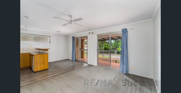 Low-Maintenance Granny Flat in a Prime Centenary Heights Location - Photo 1