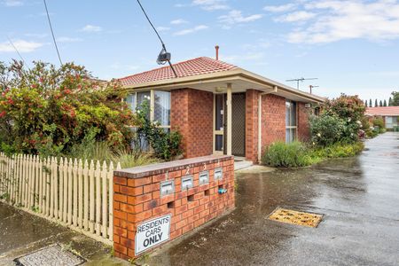 Register to Inspect // Two Bedroom Villa Unit - Photo 3