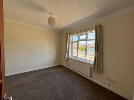 4 bedroom detached bungalow to rent - Photo 4