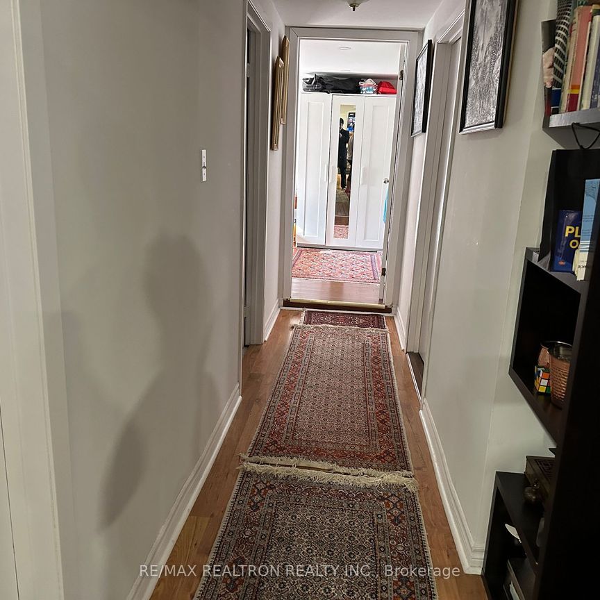 For Lease - 868 Magnolia Avenue, Newmarket, Ontario - Photo 1