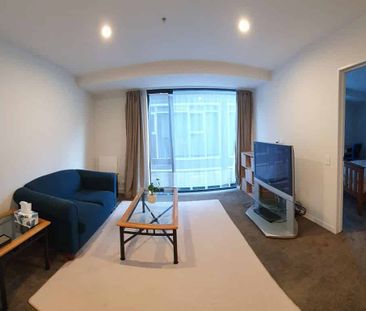 Quiet Fully Furnished Apt - Photo 1